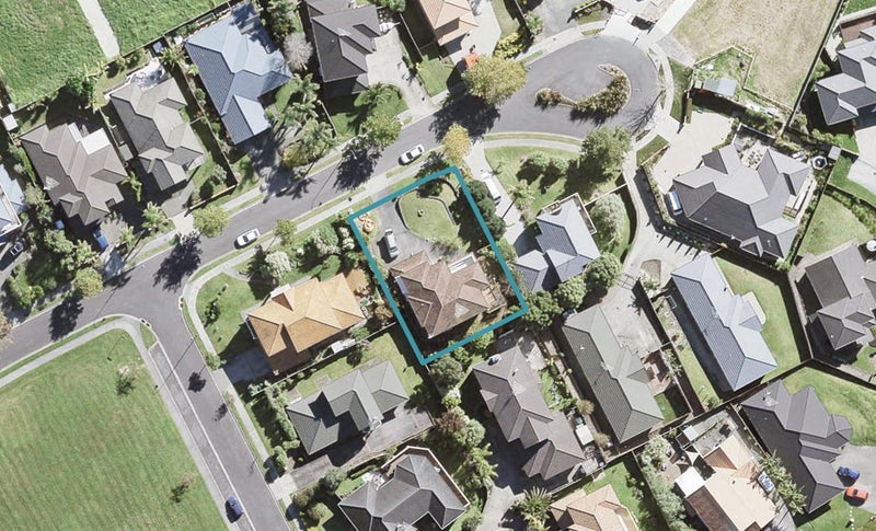 5 Meharg Place, Fairview Heights, Auckland - Carousel 1