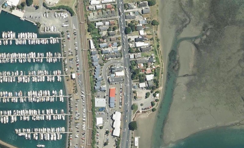 5 Mana Esplanade, Paremata, Porirua - Carousel 1