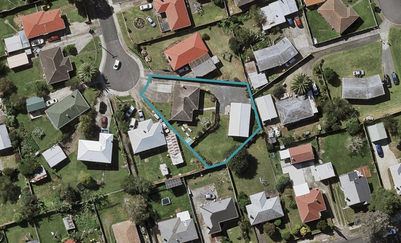 18 Doughty Place, Otara, Auckland - Carousel 1