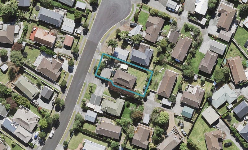49 Hassan Drive, Massey, Auckland - Carousel 1