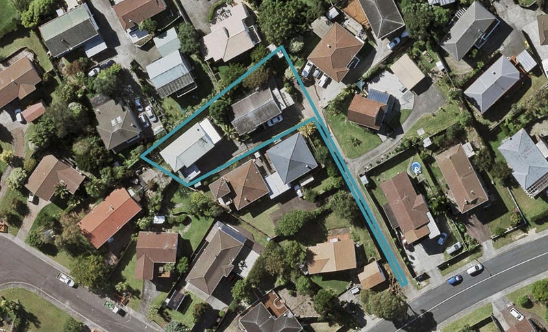 1/22 Athena Drive, Tōtara Vale, Auckland - Carousel 1