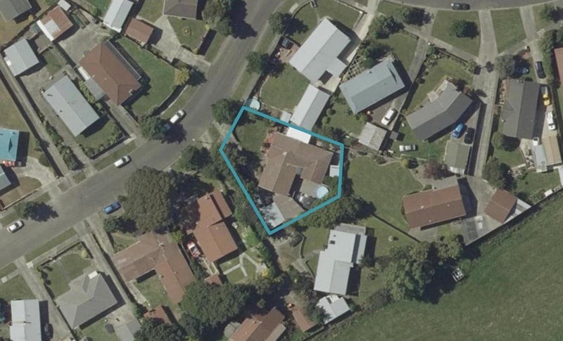 68 Acacia Street, Kelvin Grove, Palmerston North - Carousel 1