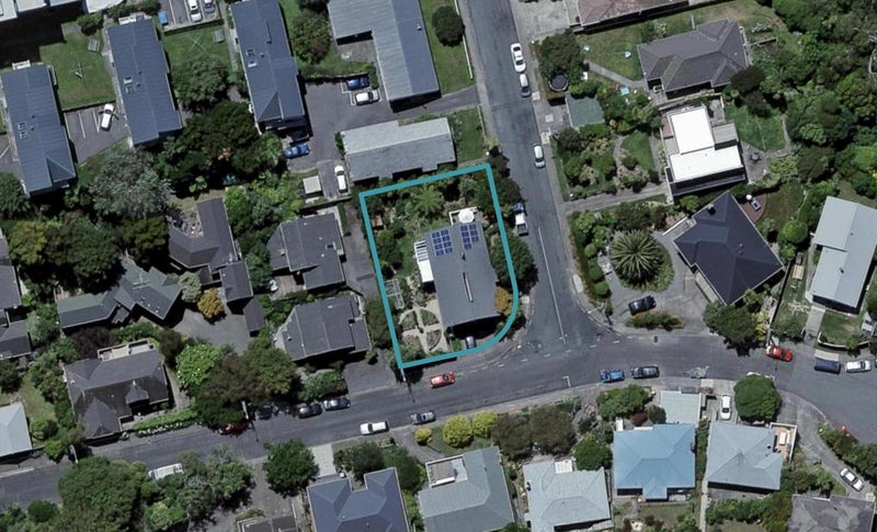 1 Paeroa Street, Newtown, Wellington - Carousel 1
