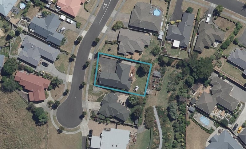 5 Harrogate Place, Grandview Heights, Hamilton - Carousel 1