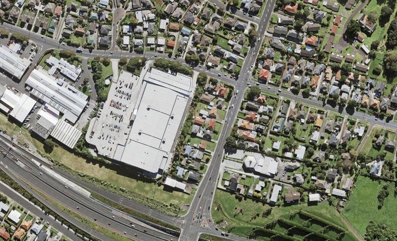 2/93 Hillsborough Road, Mount Roskill, Auckland - Carousel 1