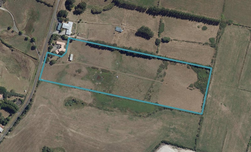 48 Lee Road, Burbush, Hamilton - Carousel 1