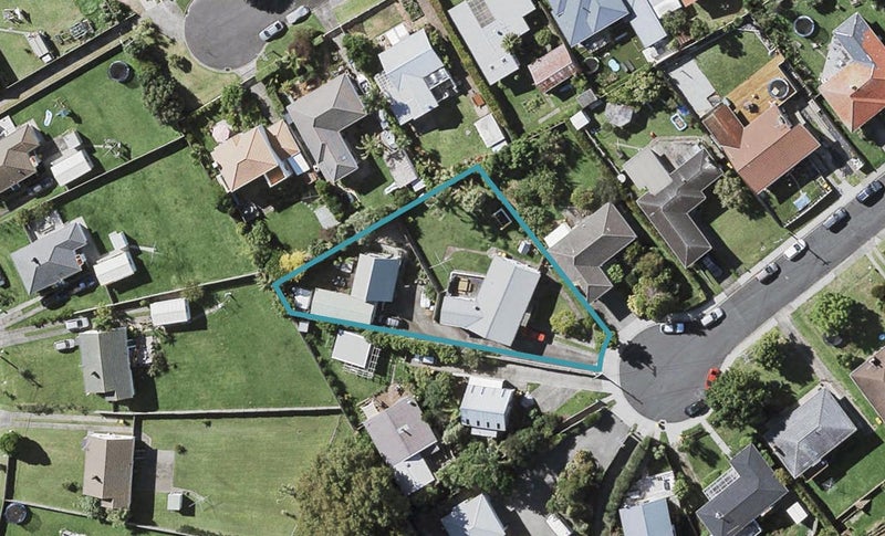1/35 Cassino Street, Bayswater, Auckland - Carousel 1