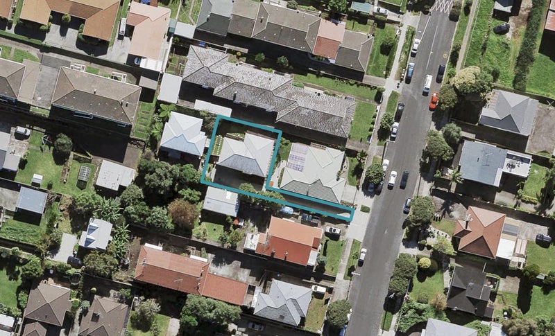 21A Kingsway Avenue, Sandringham, Auckland - Carousel 1
