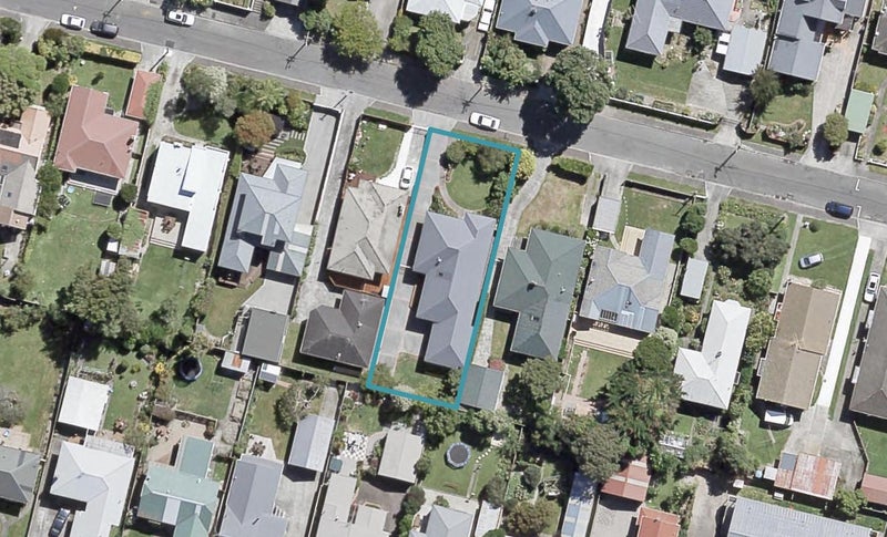 11 Fairfield Avenue, Fairfield, Lower Hutt - Carousel 1