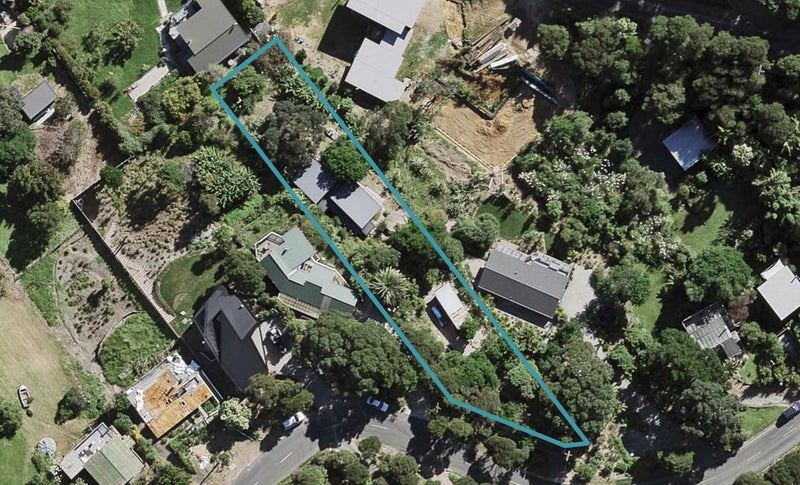 82 Coromandel Road, Oneroa, Waiheke Island - Carousel 1