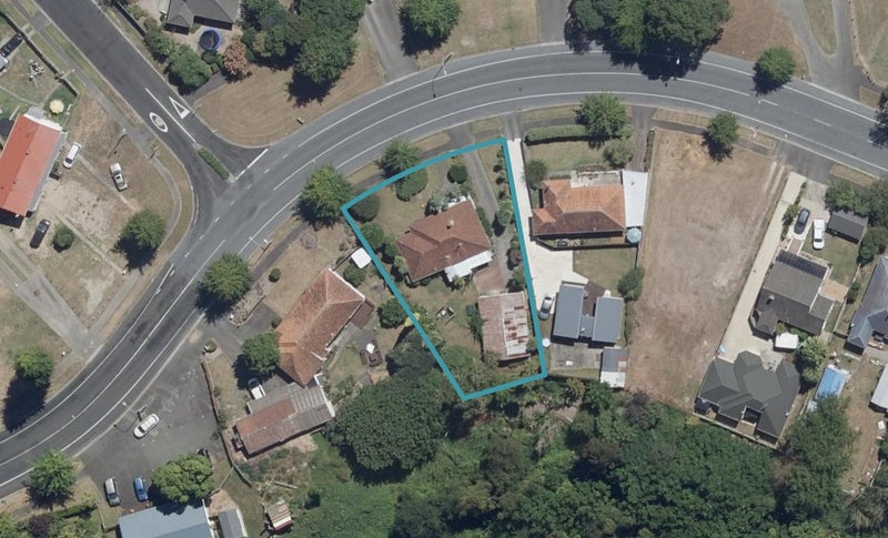 70 Fairfield Road, Fairfield, Hamilton - Carousel 1