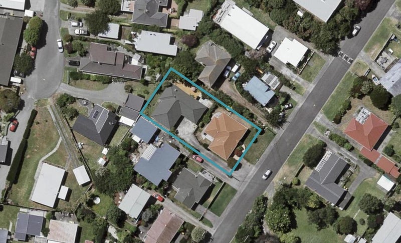 66 Bluegum Road, Paraparaumu Beach, Paraparaumu - Carousel 1