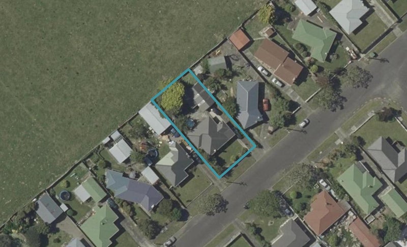 14 Peters Avenue, Cloverlea, Palmerston North - Carousel 1