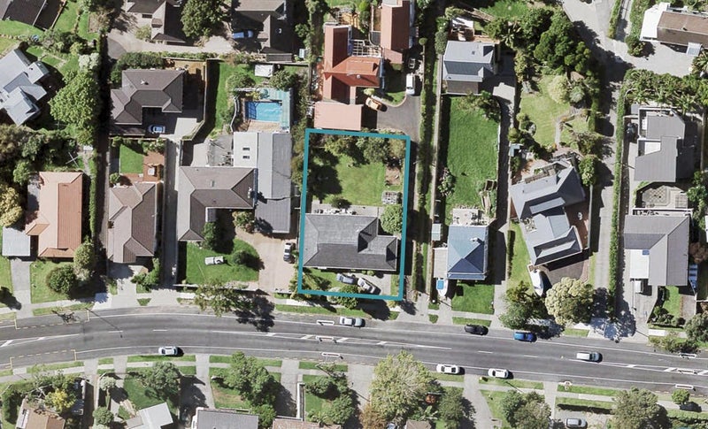 44 Gills Road, Bucklands Beach, Auckland - Carousel 1