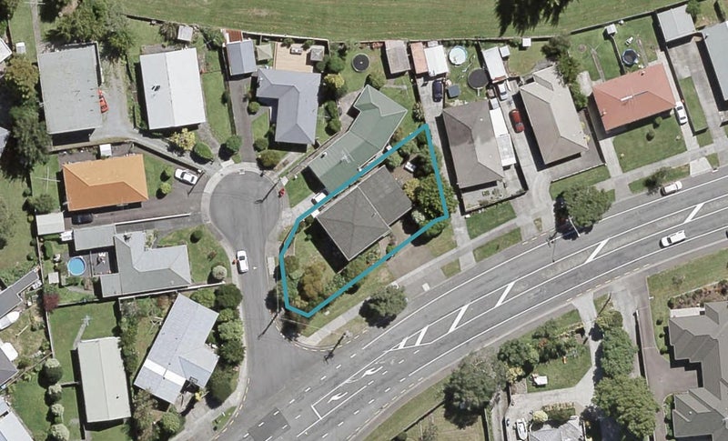 1109 Fergusson Drive, Clouston Park, Upper Hutt - Carousel 1