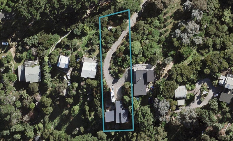 81 Sea View Road, Ostend, Waiheke Island - Carousel 1