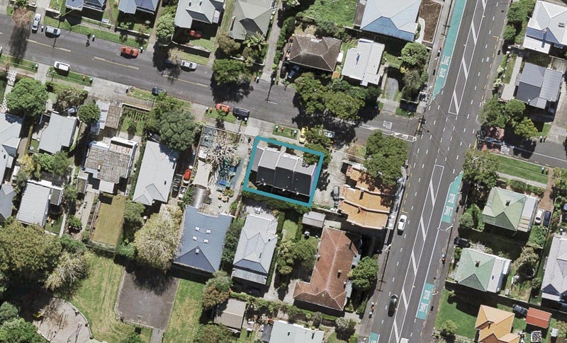 2C Kenneth Avenue, Sandringham, Auckland - Carousel 1