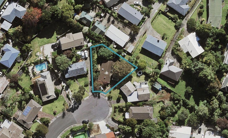 18 Sunnyridge Place, Hillsborough, Auckland - Carousel 1
