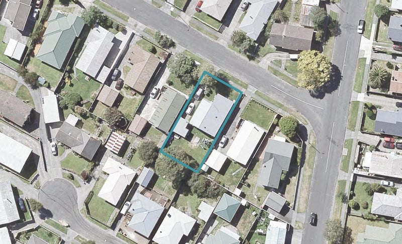 5 Karamea Grove, Wainuiomata, Lower Hutt - Carousel 1