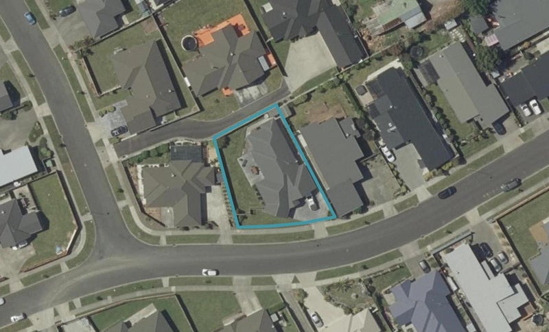 10 Chestnut Close, Kelvin Grove, Palmerston North - Carousel 1