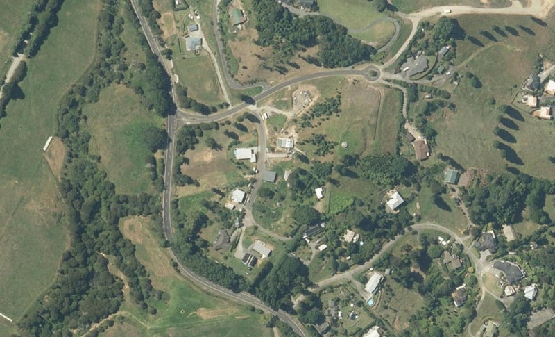 16 Manuka Drive, Whangamatā - Carousel 1