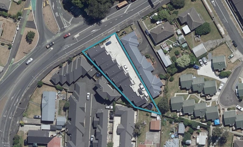 4/215 Massey Street, Frankton, Hamilton - Carousel 1