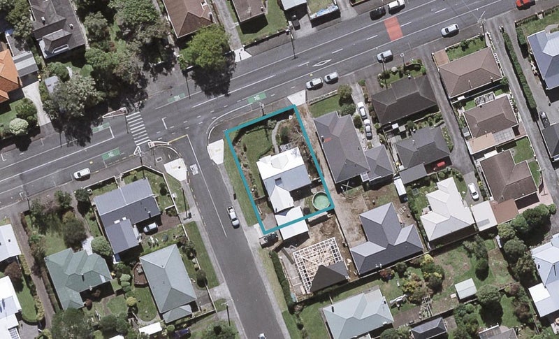 21 Huatoki Street, Vogeltown, New Plymouth - Carousel 1