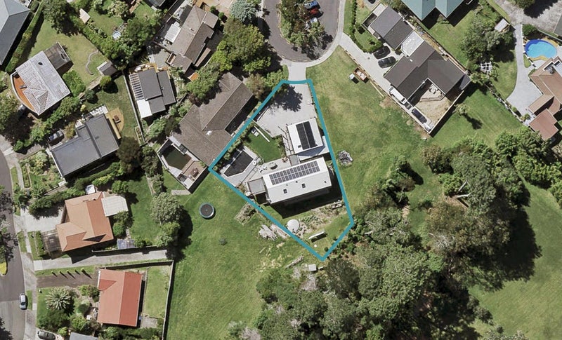 18 Springfield Street, Forrest Hill, Auckland - Carousel 1