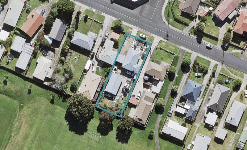 28 Brains Road, Kelston, Auckland - Carousel 1