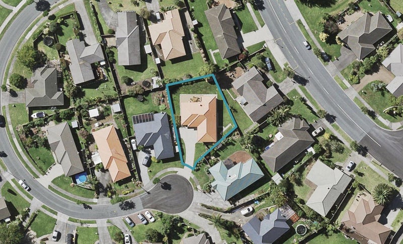 18 Brompton Place, Burswood, Auckland - Carousel 1