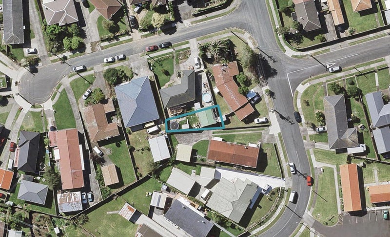 7/2 Anthony Place, Pakuranga, Auckland - Carousel 1