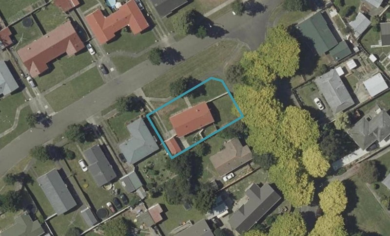 11 Halswell Crescent, Westbrook, Palmerston North - Carousel 1