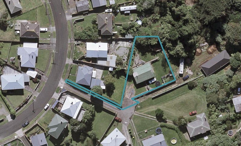 28D Banks Street, Marfell, New Plymouth - Carousel 1