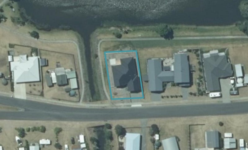 22 Motukorure Parade, Cooks Beach, Whitianga - Carousel 1