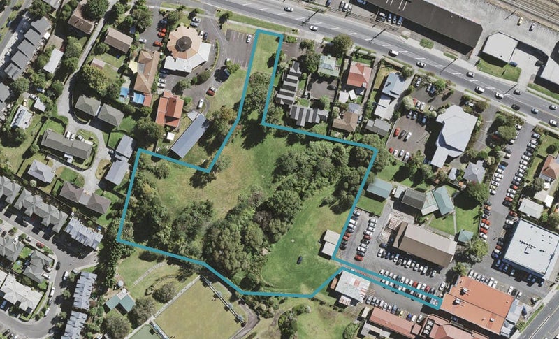 300 West Coast Road, Glen Eden, Auckland - Carousel 1