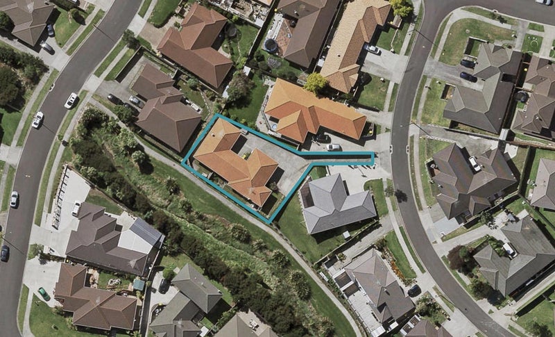 5 Innisowen Place, Flat Bush, Auckland - Carousel 1