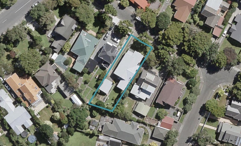 8 Totara Crescent, Woburn, Lower Hutt - Carousel 1