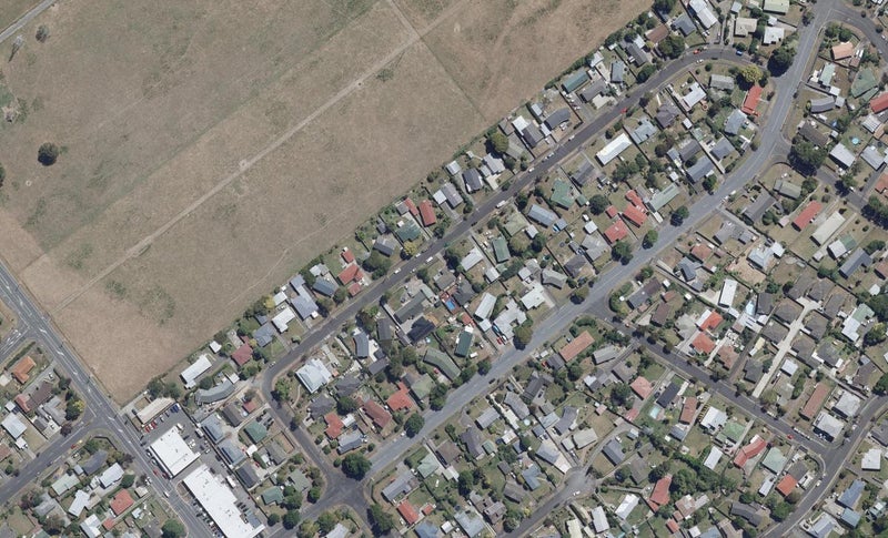 22 Sheridan Street, Silverdale, Hamilton - Carousel 1