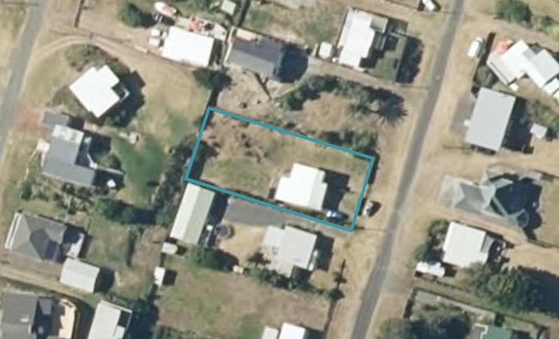 8 Brown Terrace, Foxton Beach, Foxton - Carousel 1