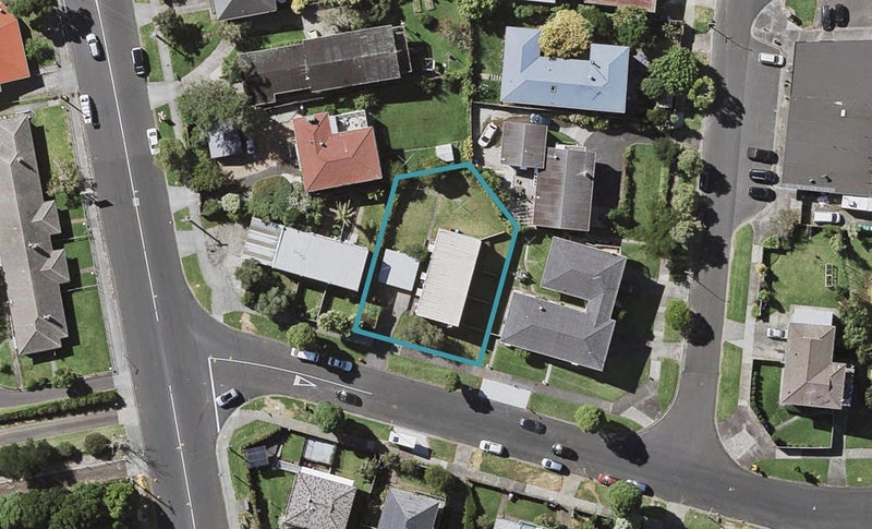 3/4 Strong Street, Saint Johns, Auckland - Carousel 1
