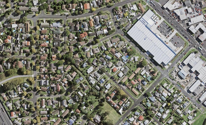 25 Waiari Road, Conifer Grove, Takanini - Carousel 1