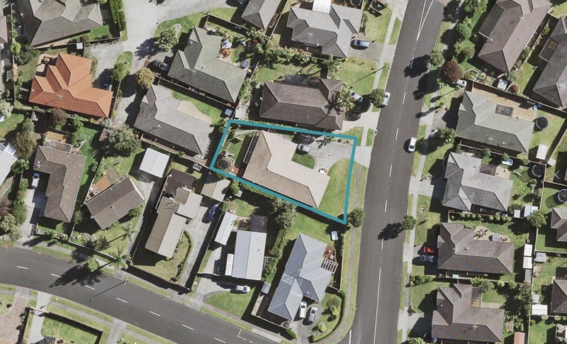 198 Carnoustie Drive, Wattle Downs, Auckland - Carousel 1