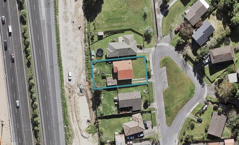 74 Cedar Heights Avenue, Massey, Auckland - Carousel 1