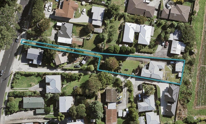 28 Millbrook Road, Henderson, Auckland - Carousel 1