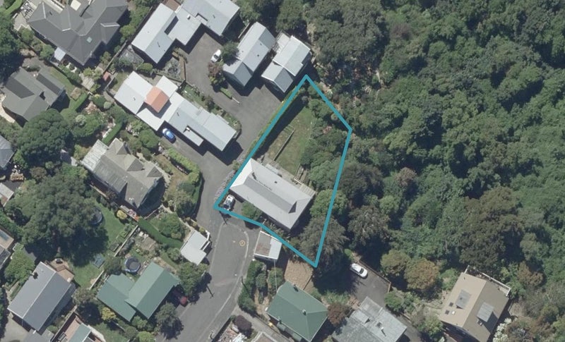 8 Dudley Place, Maori Hill, Dunedin - Carousel 1