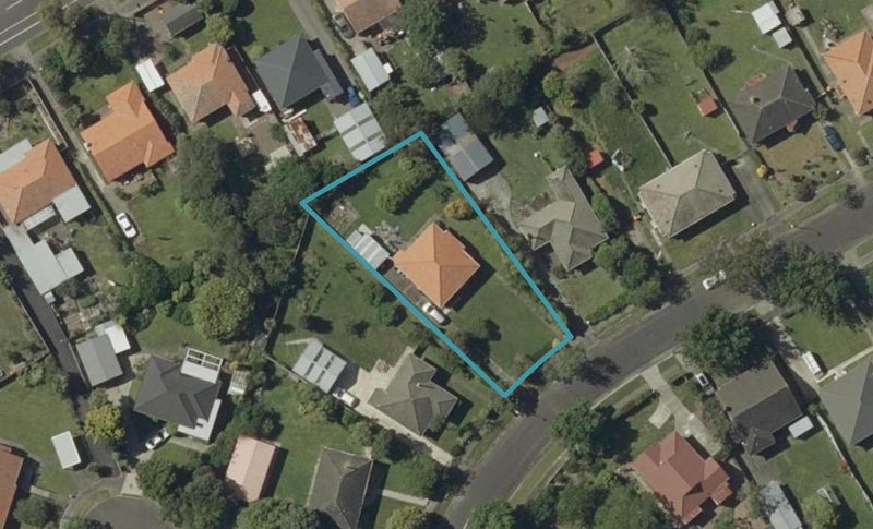 89 Savage Crescent, West End, Palmerston North - Carousel 1