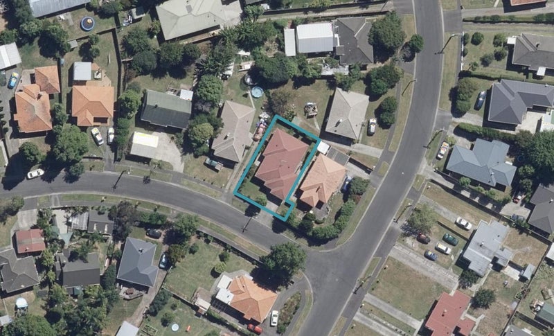 1A Watts Crescent, Hamilton East, Hamilton - Carousel 1