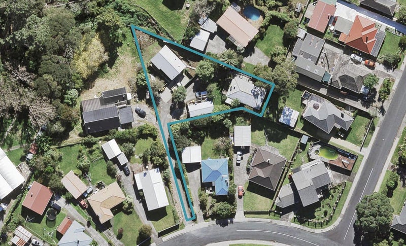 2/33 Nile Road, Kelston, Auckland - Carousel 1