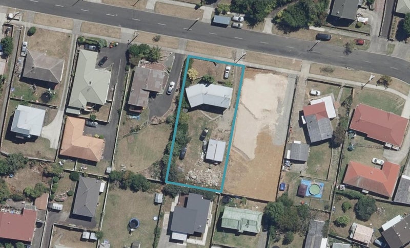 10 McKay Drive, Temple View, Hamilton - Carousel 1