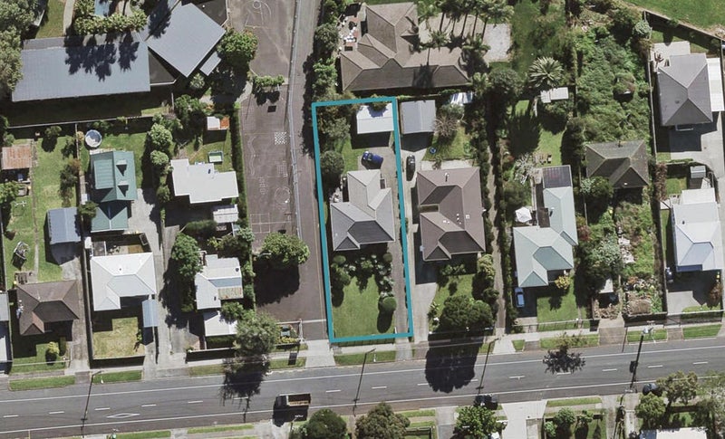 35 Miller Road, Mangere Bridge, Auckland - Carousel 1